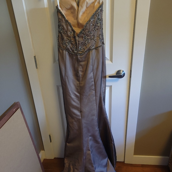 Beaded detail Grad/Evening Dress - Picture 2 of 3